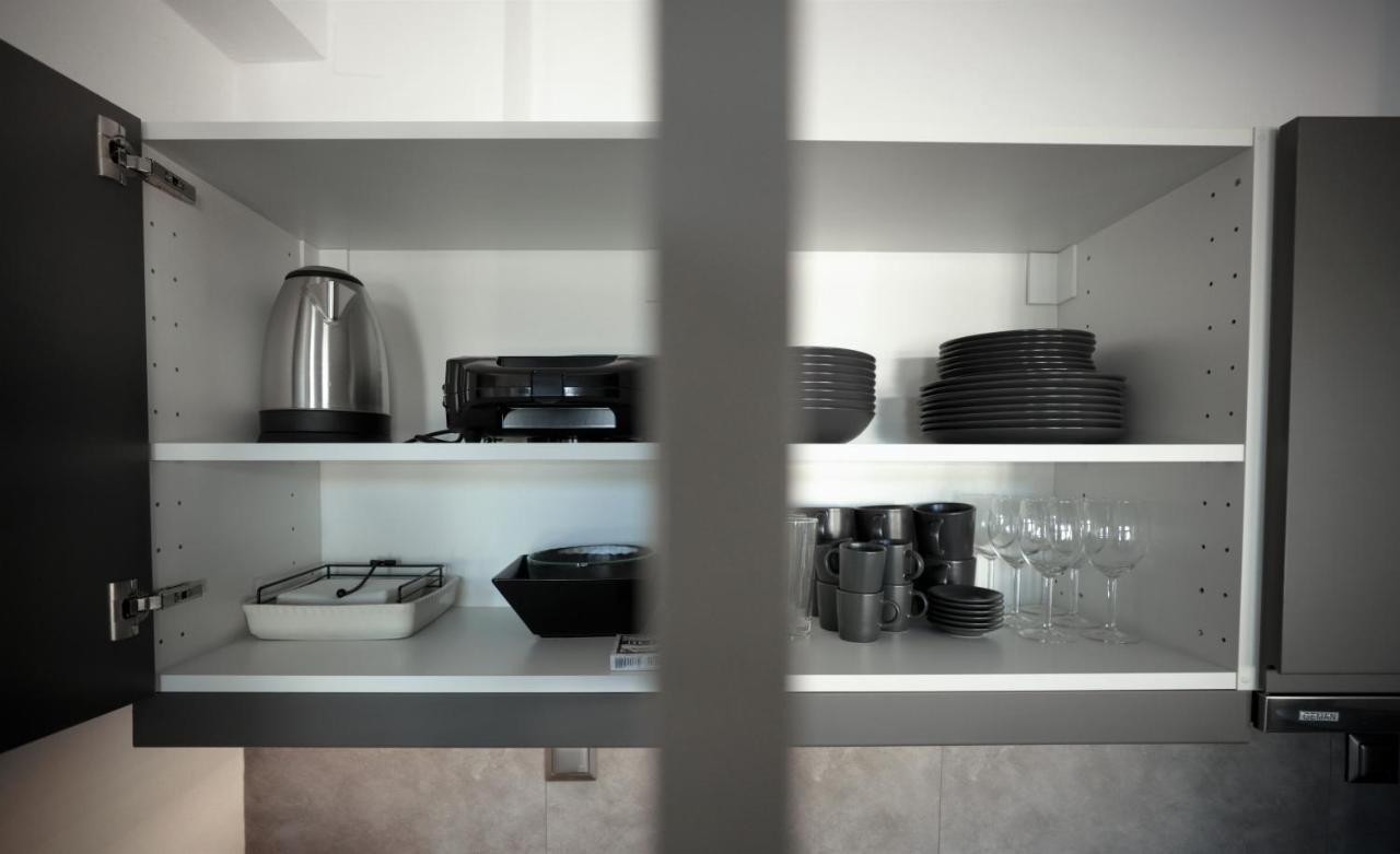 Modern 2 Bedroom Apartment Next To Metro - Marousi Atenas Exterior foto