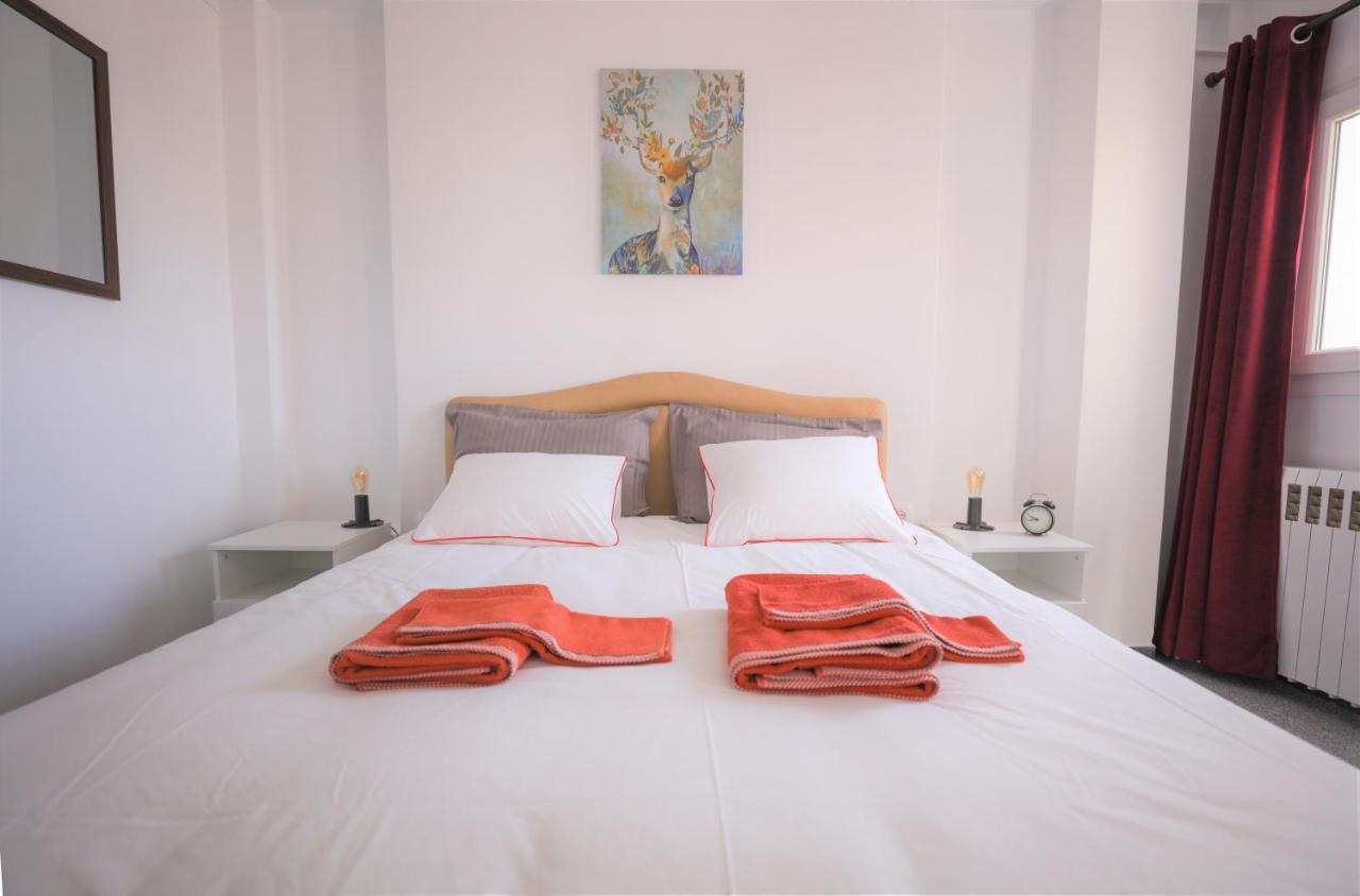 Modern 2 Bedroom Apartment Next To Metro - Marousi Atenas Exterior foto