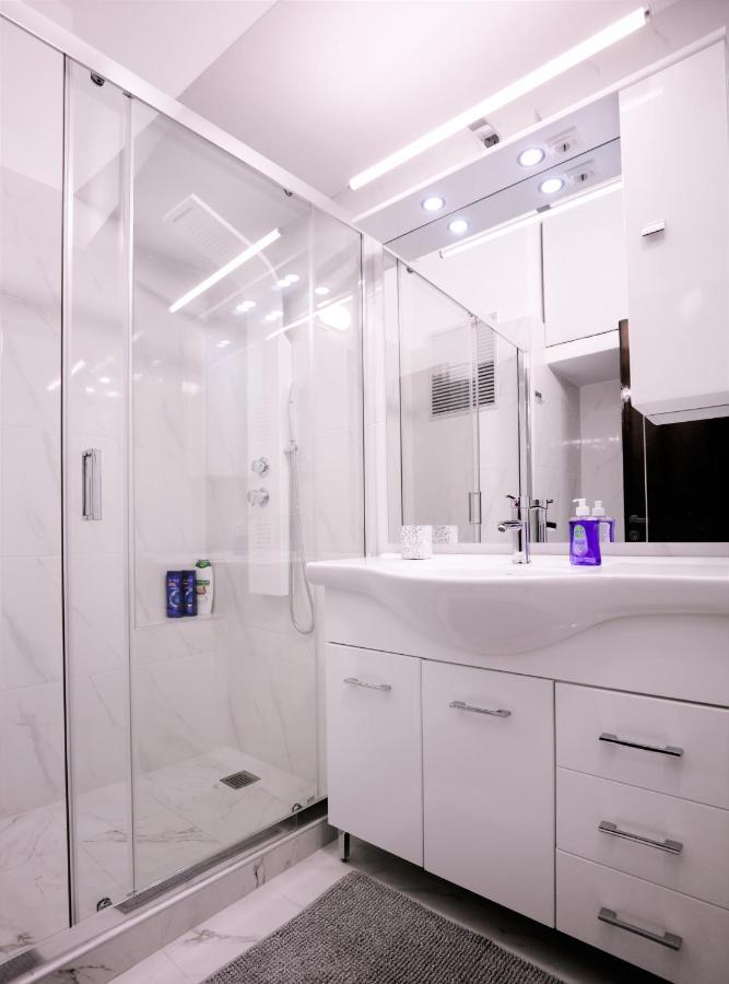 Modern 2 Bedroom Apartment Next To Metro - Marousi Atenas Exterior foto