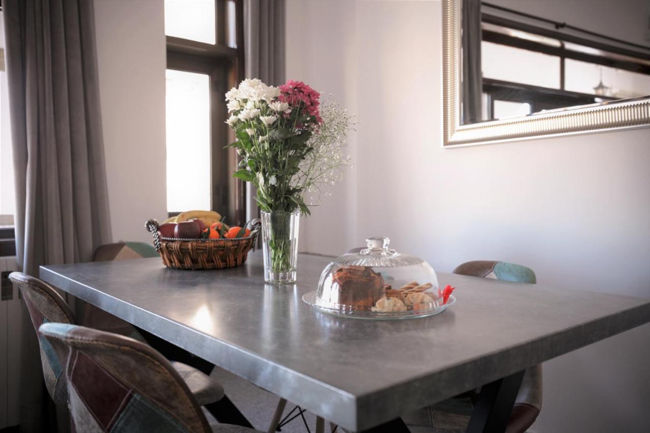 Modern 2 Bedroom Apartment Next To Metro - Marousi Atenas Exterior foto