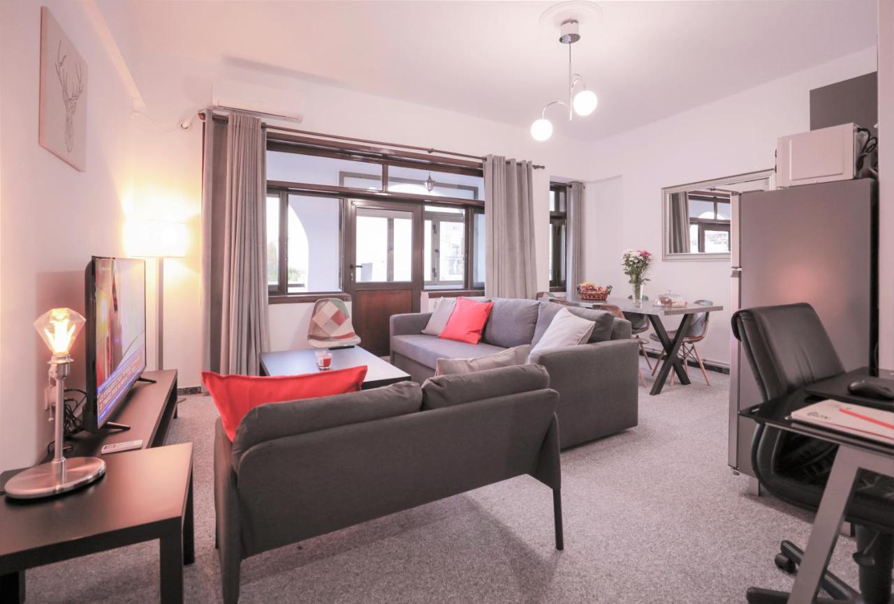 Modern 2 Bedroom Apartment Next To Metro - Marousi Atenas Exterior foto