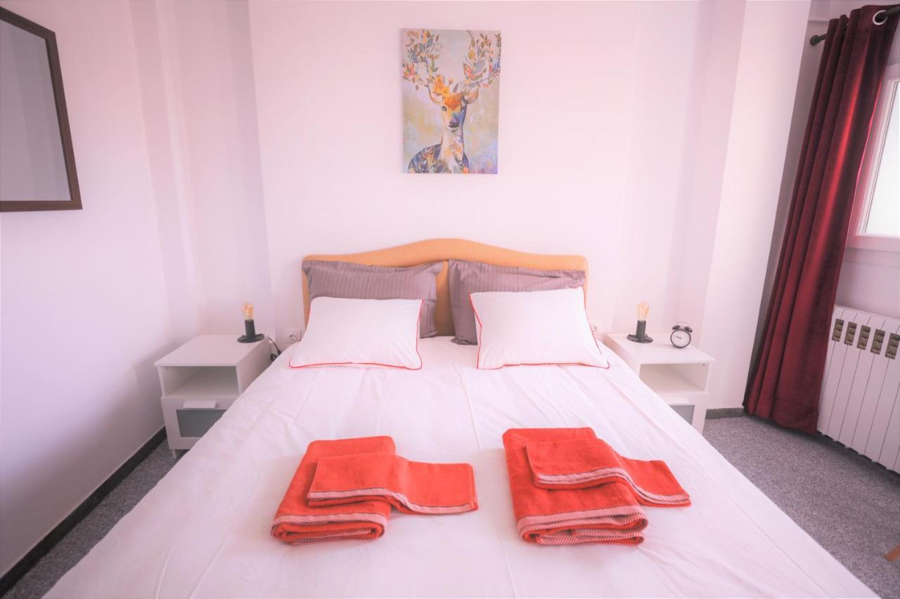 Modern 2 Bedroom Apartment Next To Metro - Marousi Atenas Exterior foto