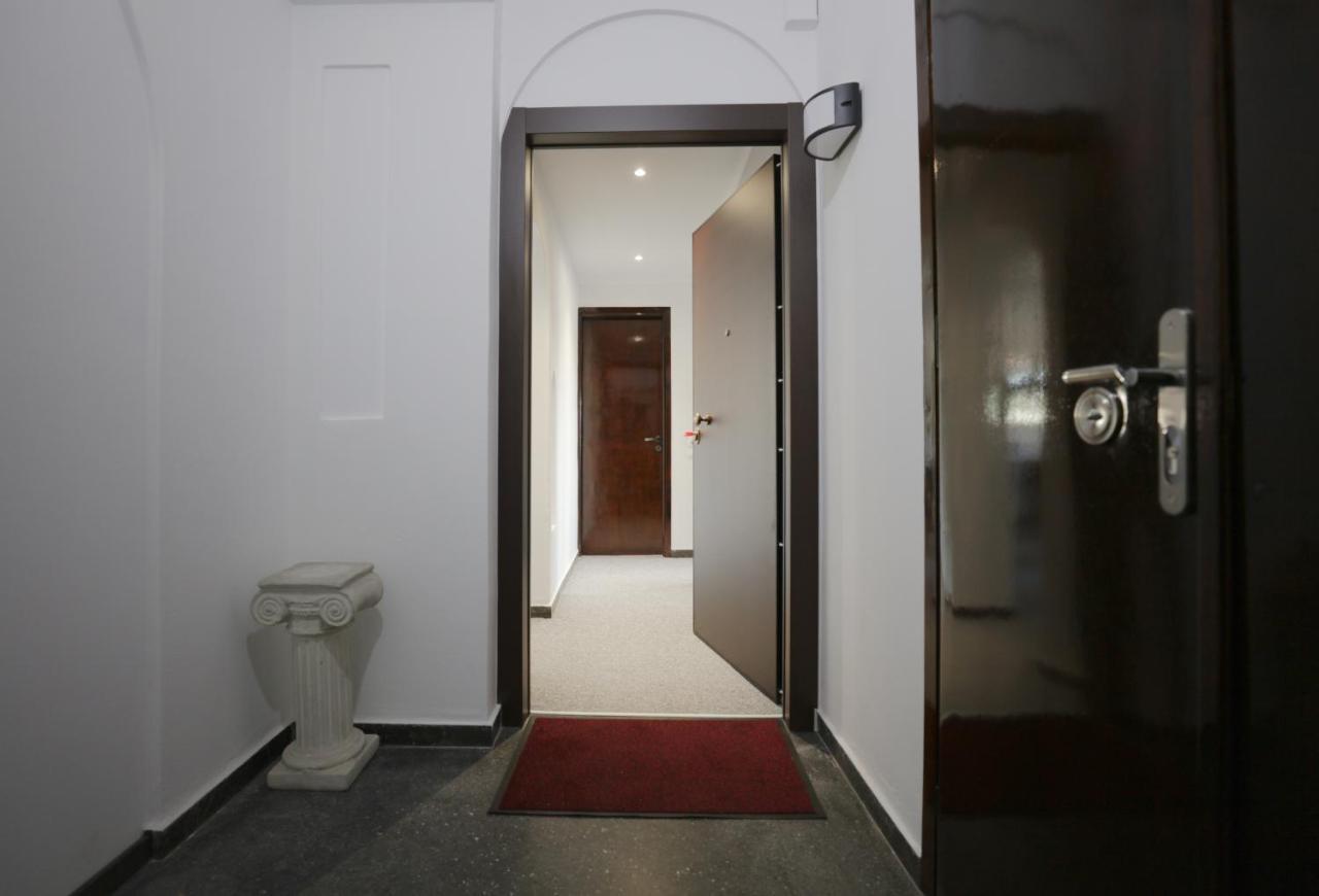 Modern 2 Bedroom Apartment Next To Metro - Marousi Atenas Exterior foto